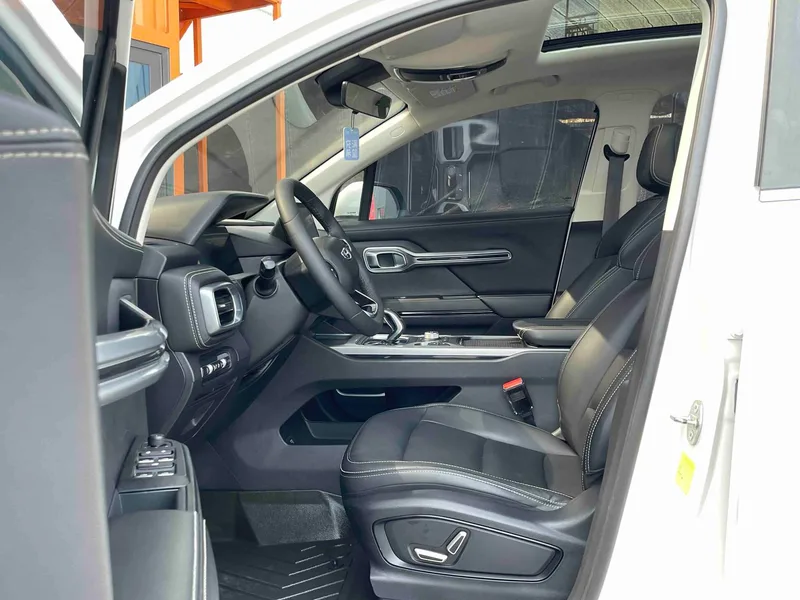 Geely Okavango 2020 1.8TD DCT Люксовый экстерьер фото 5 Geely Okavango 2020 1.8TD DCT Люксовый экстерьер фото 5