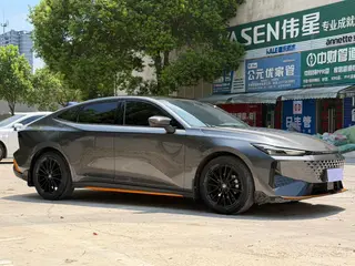Changan UNI-V 2025 Third generation 1.5T 500Bar Luxury sports-style exterior photo 3 Changan UNI-V 2025 Third generation 1.5T 500Bar Luxury sports-style exterior photo 3