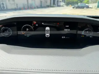 Changan UNI-V 2025 Third generation 1.5T 500Bar Luxury sports-style interior photo 11 Changan UNI-V 2025 Third generation 1.5T 500Bar Luxury sports-style interior photo 11