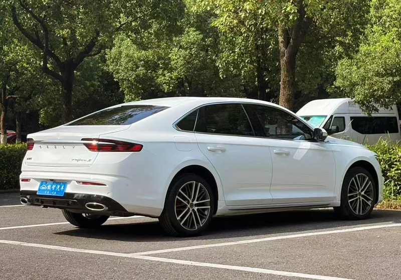 Geely Preface 2021 2.0T Finition premium extérieur photo 5 Geely Preface 2021 2.0T Finition premium extérieur photo 5