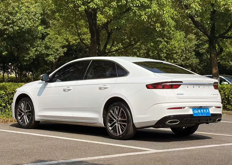 Geely Preface 2021 2.0T Finition premium extérieur photo 7 Geely Preface 2021 2.0T Finition premium extérieur photo 7