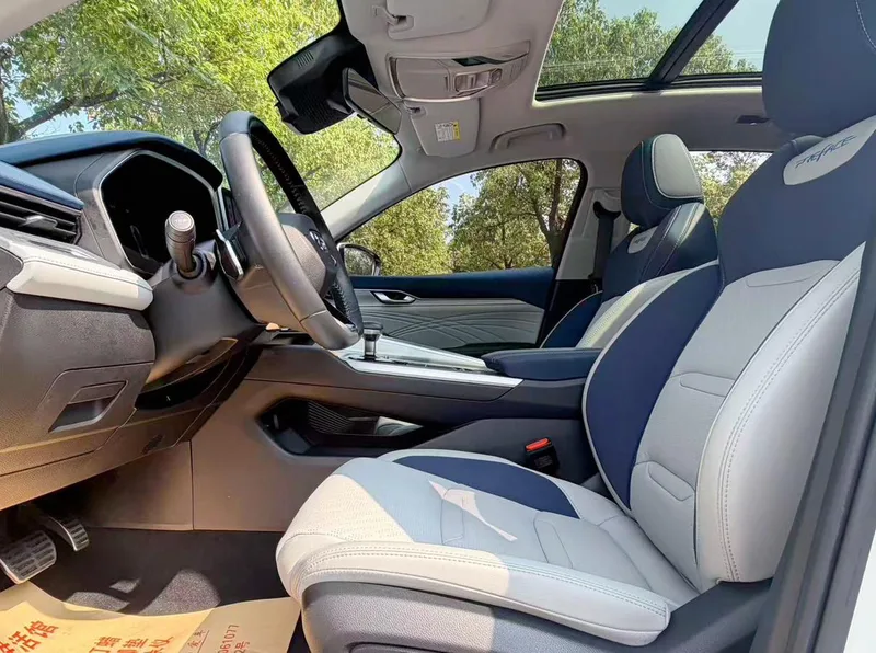 Geely Preface 2021 2.0T Finition premium intérieur photo 10 Geely Preface 2021 2.0T Finition premium intérieur photo 10