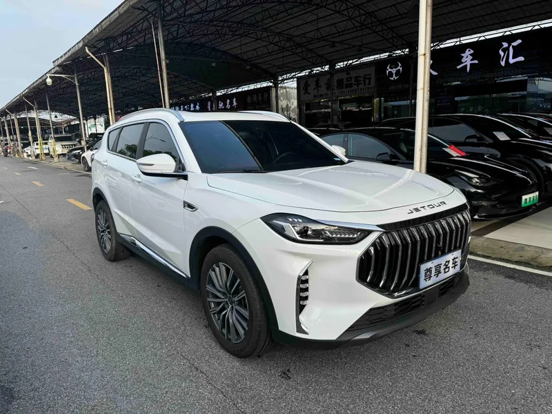 Jetour X70 PLUS 2025 Champion Edition 1.5T DCT Champion MAX 7 seat exterior photo 3 Jetour X70 PLUS 2025 Champion Edition 1.5T DCT Champion MAX 7 seat exterior photo 3