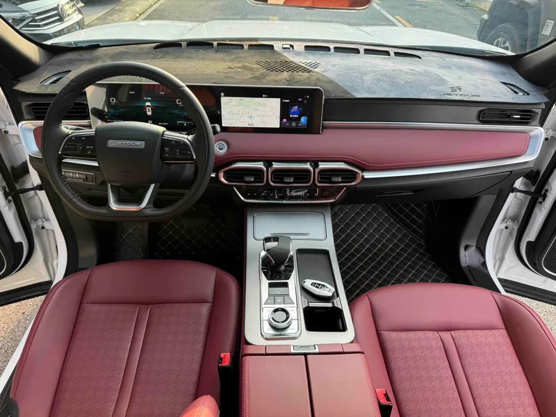 Jetour X70 PLUS 2025 Champion Edition 1.5T DCT Champion MAX 7 seat exterior photo 5 Jetour X70 PLUS 2025 Champion Edition 1.5T DCT Champion MAX 7 seat exterior photo 5