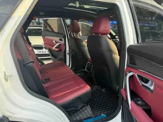 Jetour X70 PLUS 2025 Champion Edition 1.5T DCT Champion MAX 7 seat exterior photo 7 Jetour X70 PLUS 2025 Champion Edition 1.5T DCT Champion MAX 7 seat exterior photo 7