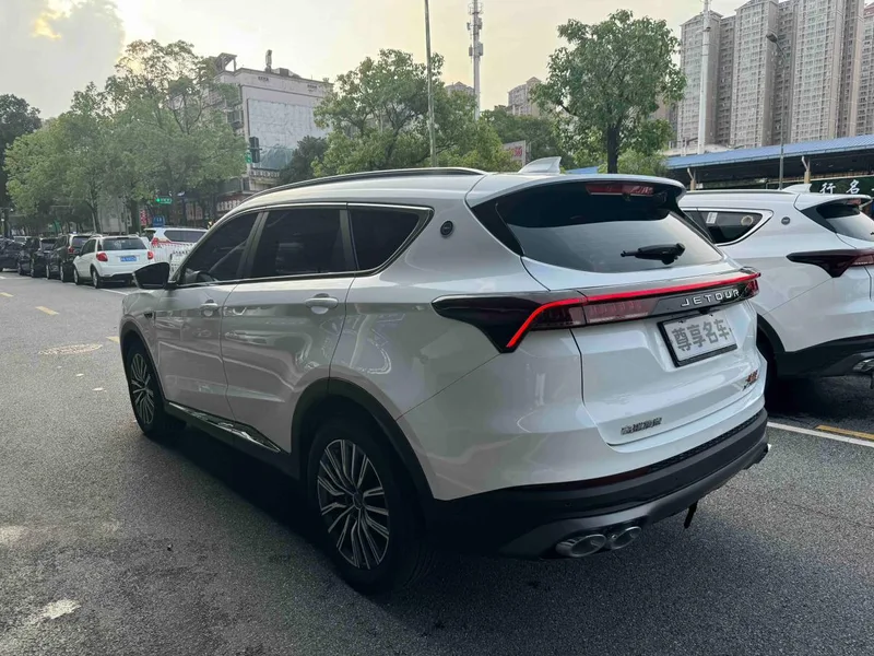 Jetour X70 PLUS 2025 Champion Edition 1.5T DCT Champion MAX 7 seat interior photo 15 Jetour X70 PLUS 2025 Champion Edition 1.5T DCT Champion MAX 7 seat interior photo 15