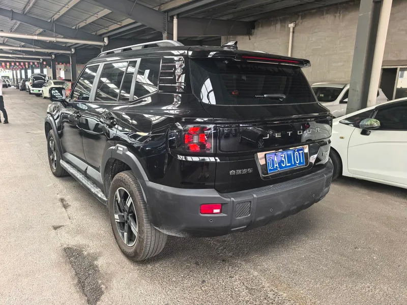 Jetour Freedom 2026 Horse Edition 1.5TD Explore interior photo 10 Jetour Freedom 2026 Horse Edition 1.5TD Explore interior photo 10