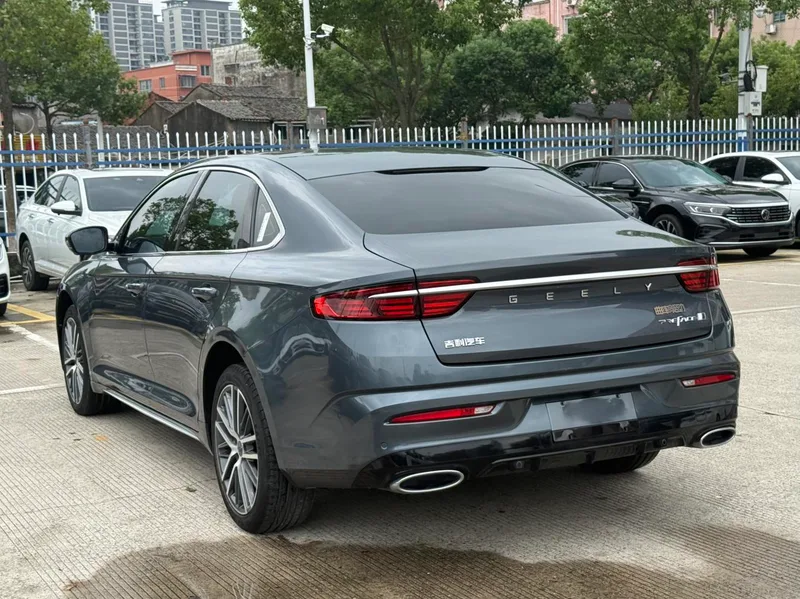 Geely Preface 2023 2.0T Finition premium extérieur photo 5 Geely Preface 2023 2.0T Finition premium extérieur photo 5