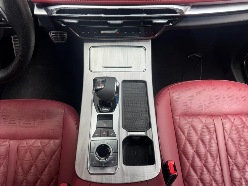 Jetour X70 PLUS 2023 1.5T DCT Valiente PLUS 7 Asiento interior foto 12 Jetour X70 PLUS 2023 1.5T DCT Valiente PLUS 7 Asiento interior foto 12