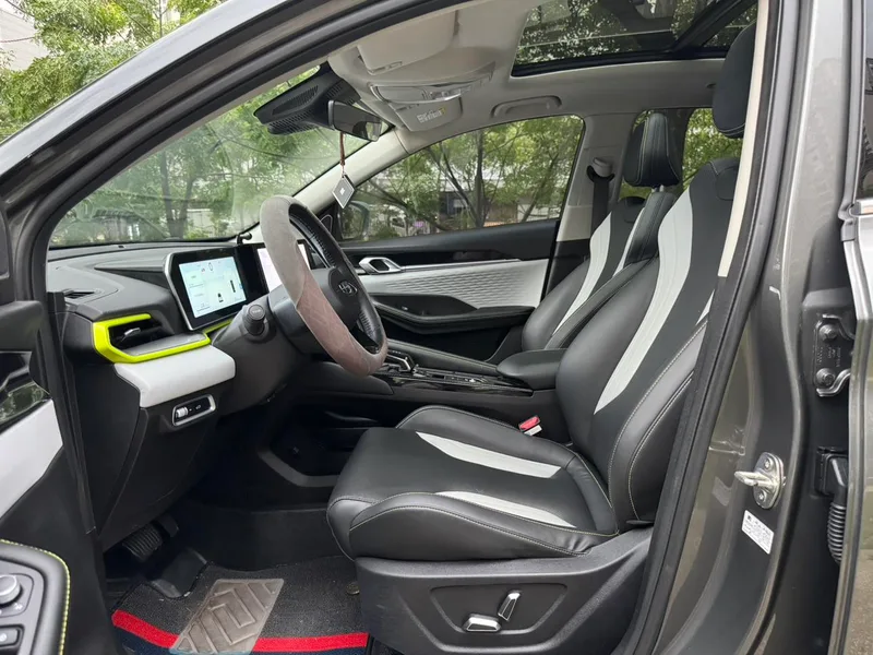 Geely Coolray 2022 Coolray COOL 1.5T DCT Battle exterior foto 9 Geely Coolray 2022 Coolray COOL 1.5T DCT Battle exterior foto 9