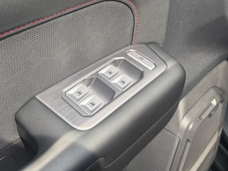 Jetour T2 2025 2.0TD XWD Conquer+ interior photo 17 Jetour T2 2025 2.0TD XWD Conquer+ interior photo 17