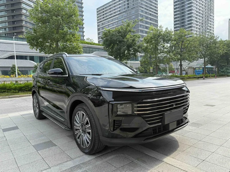 Jetour X70 PLUS 2025 1.5T 6DCT Luxury Edition 5 seat exterior photo 3 Jetour X70 PLUS 2025 1.5T 6DCT Luxury Edition 5 seat exterior photo 3