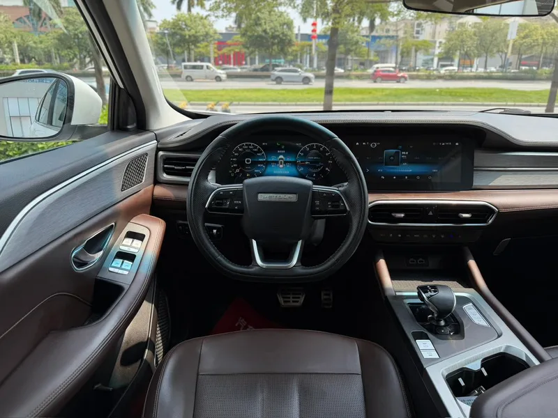 Jetour X90 PLUS 2021 1.6TD DCT Villa interior photo 12