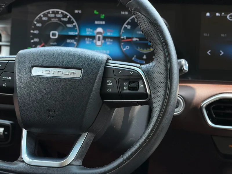 Jetour X90 PLUS 2021 1.6TD DCT Villa interior photo 15