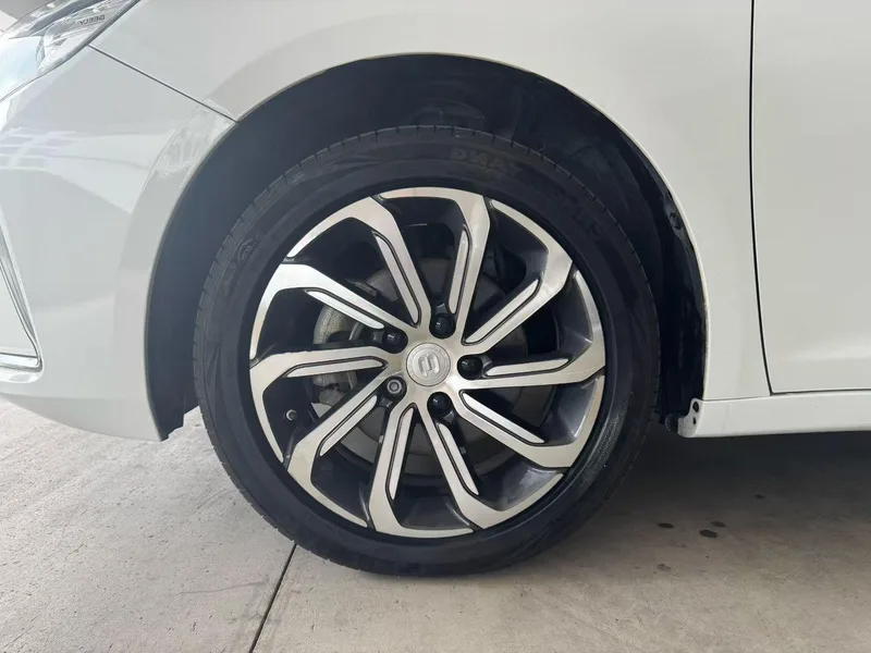 Geely Emgrand GL 2020 1.4T CVT Type de luxe extérieur photo 4 Geely Emgrand GL 2020 1.4T CVT Type de luxe extérieur photo 4