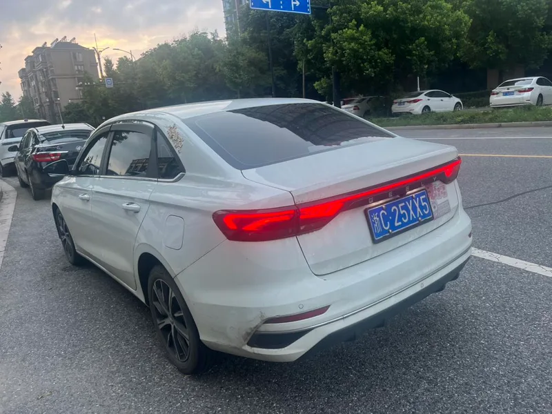 Geely Emgrand 2022 4e génération 1.5L CVT Modèle phare intérieur photo 7 Geely Emgrand 2022 4e génération 1.5L CVT Modèle phare intérieur photo 7