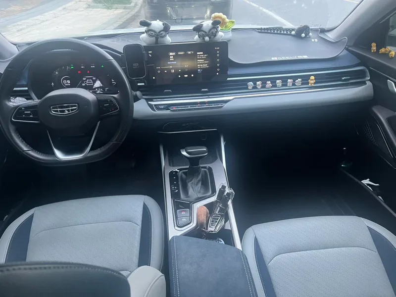 Geely Emgrand 2022 4e génération 1.5L CVT Modèle phare intérieur photo 9 Geely Emgrand 2022 4e génération 1.5L CVT Modèle phare intérieur photo 9