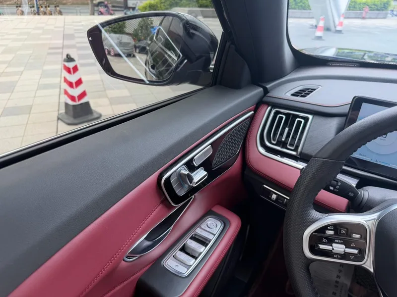 Jetour X70 PLUS 2025 1.5T 6DCT Edición de lujo 5 Asiento interior foto 17 Jetour X70 PLUS 2025 1.5T 6DCT Edición de lujo 5 Asiento interior foto 17
