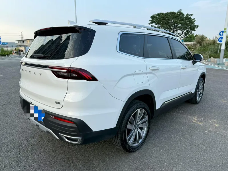 Geely Okavango 2022 1.8TD Автоматический премиум-класса экстерьер фото 4 Geely Okavango 2022 1.8TD Автоматический премиум-класса экстерьер фото 4