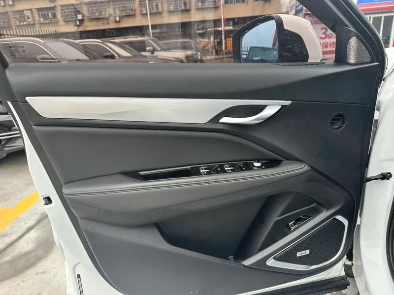 Geely Xingyue 2019 300T Вспышка звезды интерьер фото 14 Geely Xingyue 2019 300T Вспышка звезды интерьер фото 14