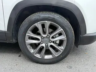 Geely ICON 2023 1.5TD Шоколадная версия экстерьер фото 4 Geely ICON 2023 1.5TD Шоколадная версия экстерьер фото 4