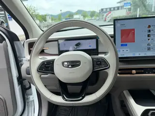 Geely ICON 2023 1.5TD Шоколадная версия интерьер фото 12 Geely ICON 2023 1.5TD Шоколадная версия интерьер фото 12