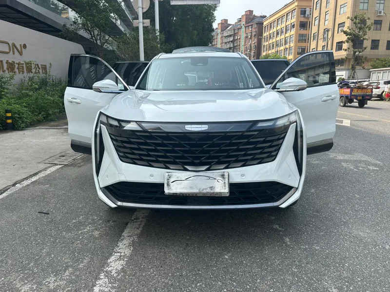Geely Boyue L 2023 1.5TD DCT Премиальная комплектация экстерьер фото 4 Geely Boyue L 2023 1.5TD DCT Премиальная комплектация экстерьер фото 4