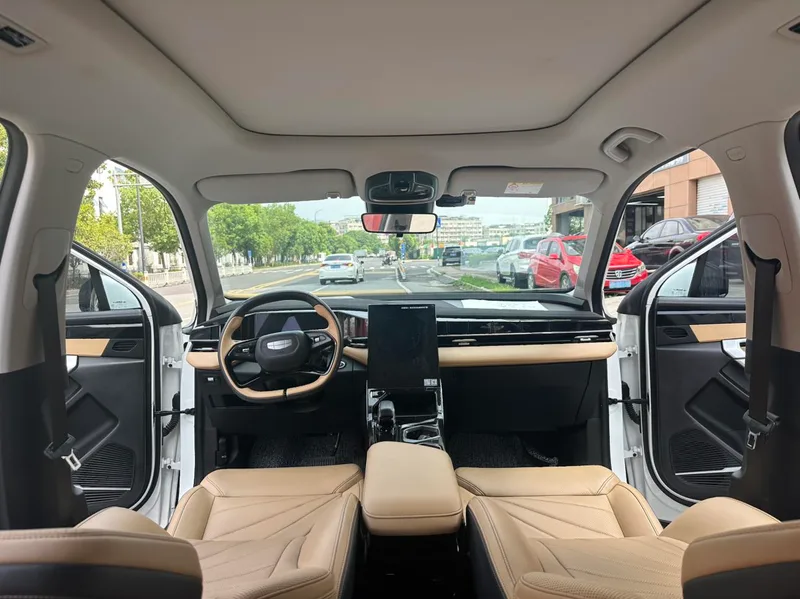 Geely Boyue L 2023 1.5TD DCT Премиальная комплектация интерьер фото 11 Geely Boyue L 2023 1.5TD DCT Премиальная комплектация интерьер фото 11