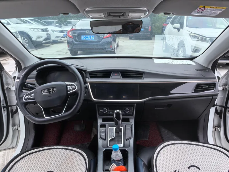 Geely Emgrand GL 2021 UP 1.4T CVT Collar type interior photo 8 Geely Emgrand GL 2021 UP 1.4T CVT Collar type interior photo 8
