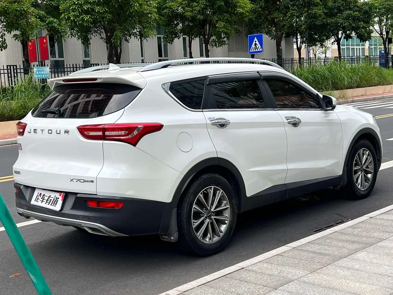 Jetour X70 2018 1.5T Automatic Pleasure Edition exterior photo 2 Jetour X70 2018 1.5T Automatic Pleasure Edition exterior photo 2