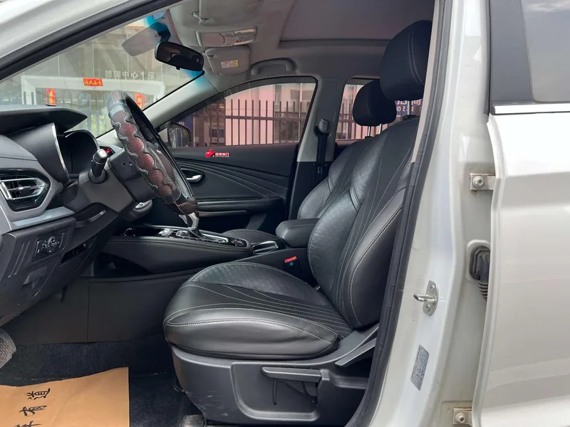 Jetour X70 2018 1.5T Automatic Pleasure Edition exterior photo 3 Jetour X70 2018 1.5T Automatic Pleasure Edition exterior photo 3