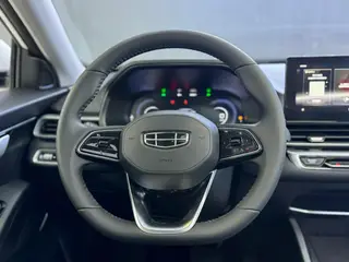 Geely Emgrand 2022 4.ª generación 1.5L CVT De lujo exterior foto 5 Geely Emgrand 2022 4.ª generación 1.5L CVT De lujo exterior foto 5