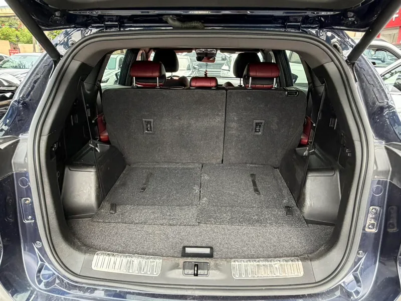 Jetour X70 PLUS 2021 Restyling 1.6T DCT sky 7 seat interior photo 16 Jetour X70 PLUS 2021 Restyling 1.6T DCT sky 7 seat interior photo 16