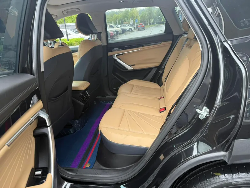 Geely Boyue L 2023 1.5TD DCT Finition premium extérieur photo 5 Geely Boyue L 2023 1.5TD DCT Finition premium extérieur photo 5
