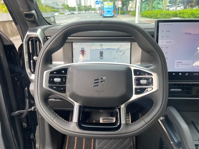 Jetour T2 2024 2.0TD Four-wheel drive Silver Dragon Wings interior photo 13 Jetour T2 2024 2.0TD Four-wheel drive Silver Dragon Wings interior photo 13