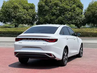 Geely Emgrand L 2022 1.4T CVT Modelo insignia exterior foto 5 Geely Emgrand L 2022 1.4T CVT Modelo insignia exterior foto 5