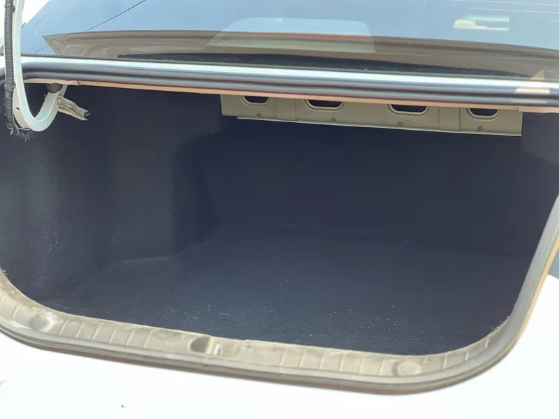 Geely Emgrand L 2022 1.4T CVT Modelo insignia exterior foto 9 Geely Emgrand L 2022 1.4T CVT Modelo insignia exterior foto 9