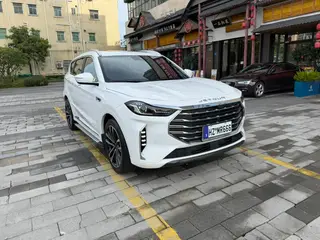 Jetour X70 PLUS 2022 1.6T DCT Tierra Pro+ 5 Asiento exterior foto 3 Jetour X70 PLUS 2022 1.6T DCT Tierra Pro+ 5 Asiento exterior foto 3