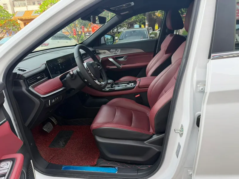 Jetour X70 PLUS 2022 1.6T DCT Tierra Pro+ 5 Asiento interior foto 7 Jetour X70 PLUS 2022 1.6T DCT Tierra Pro+ 5 Asiento interior foto 7