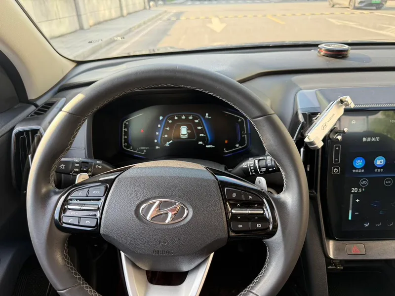Hyundai ix35 2021 240T GDi DCT Versión líder con tracción en dos ruedas GLS interior foto 13 Hyundai ix35 2021 240T GDi DCT Versión líder con tracción en dos ruedas GLS interior foto 13