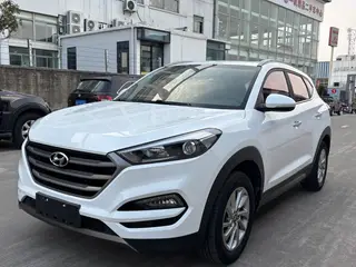 Hyundai Tucson 2015 1.6T Dual-clutch, two-wheel drive, intelligent model