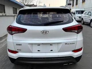 Hyundai Tucson 2015 1.6T Dual-clutch, two-wheel drive, intelligent model exterior photo 2 Hyundai Tucson 2015 1.6T Dual-clutch, two-wheel drive, intelligent model exterior photo 2