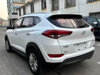 Hyundai Tucson 2015 1.6T Dual-clutch, two-wheel drive, intelligent model exterior photo 3 Hyundai Tucson 2015 1.6T Dual-clutch, two-wheel drive, intelligent model exterior photo 3
