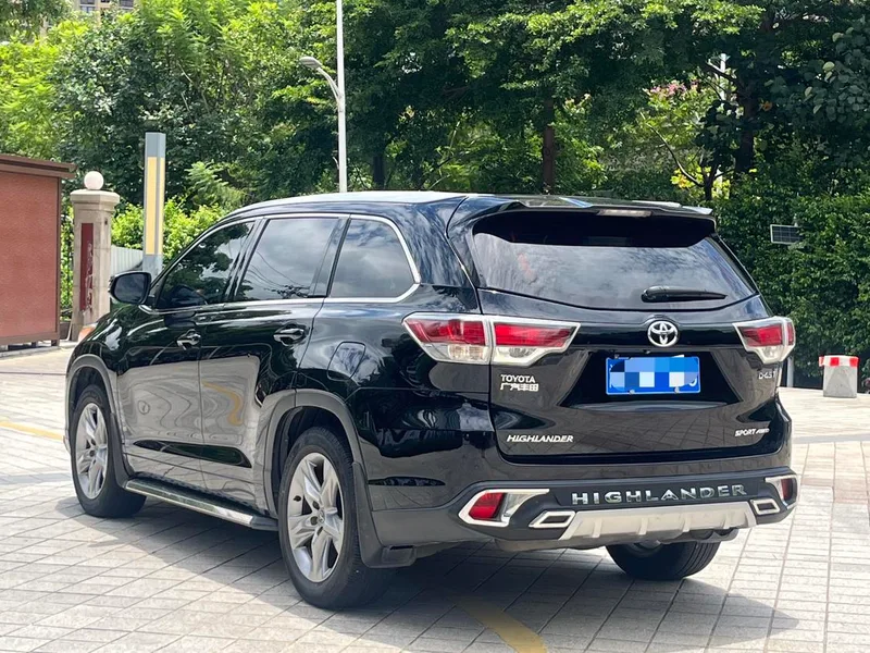 Toyota Highlander 2015 2.0T Four-wheel drive deluxe edition 7 seat exterior photo 4 Toyota Highlander 2015 2.0T Four-wheel drive deluxe edition 7 seat exterior photo 4