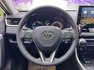 Toyota Wildlander 2020 Dual Power 2.5L Two-wheel-drive Prestige Edition interior photo 14 Toyota Wildlander 2020 Dual Power 2.5L Two-wheel-drive Prestige Edition interior photo 14