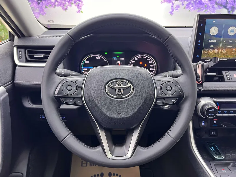 Toyota Wildlander 2020 Dual Power 2.5L Two-wheel-drive Prestige Edition interior photo 14 Toyota Wildlander 2020 Dual Power 2.5L Two-wheel-drive Prestige Edition interior photo 14