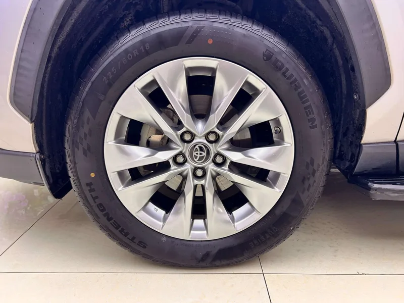 Toyota Wildlander 2020 Dual Power 2.5L Two-wheel-drive Prestige Edition interior photo 20 Toyota Wildlander 2020 Dual Power 2.5L Two-wheel-drive Prestige Edition interior photo 20