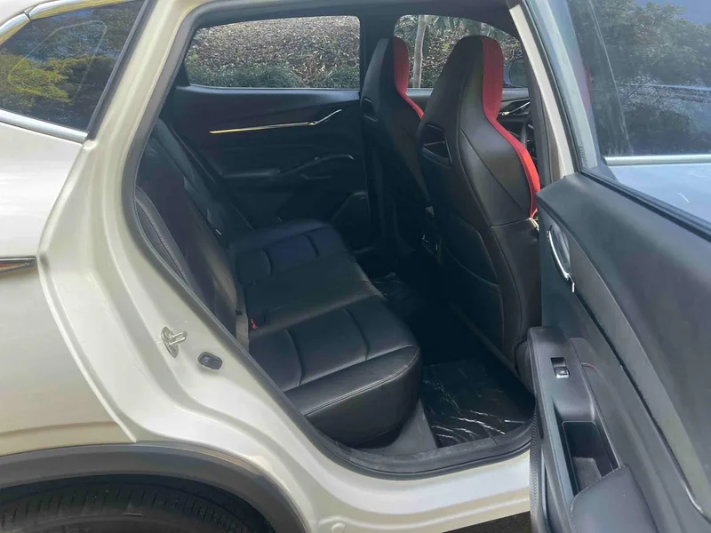 Changan X5 PLUS 2025 1.5T DCT Versión de alta energía interior foto 14 Changan X5 PLUS 2025 1.5T DCT Versión de alta energía interior foto 14