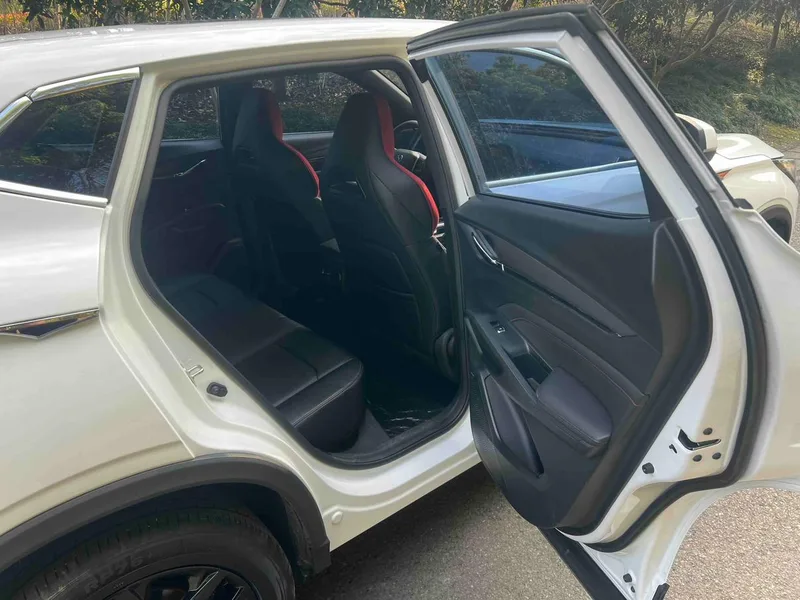 Changan X5 PLUS 2025 1.5T DCT Versión de alta energía interior foto 15 Changan X5 PLUS 2025 1.5T DCT Versión de alta energía interior foto 15