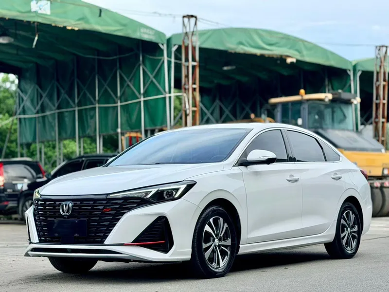 Changan Eado 2021 PLUS Blue whale NE 1.4T GDI DCT Flagship exterior photo 1 Changan Eado 2021 PLUS Blue whale NE 1.4T GDI DCT Flagship exterior photo 1
